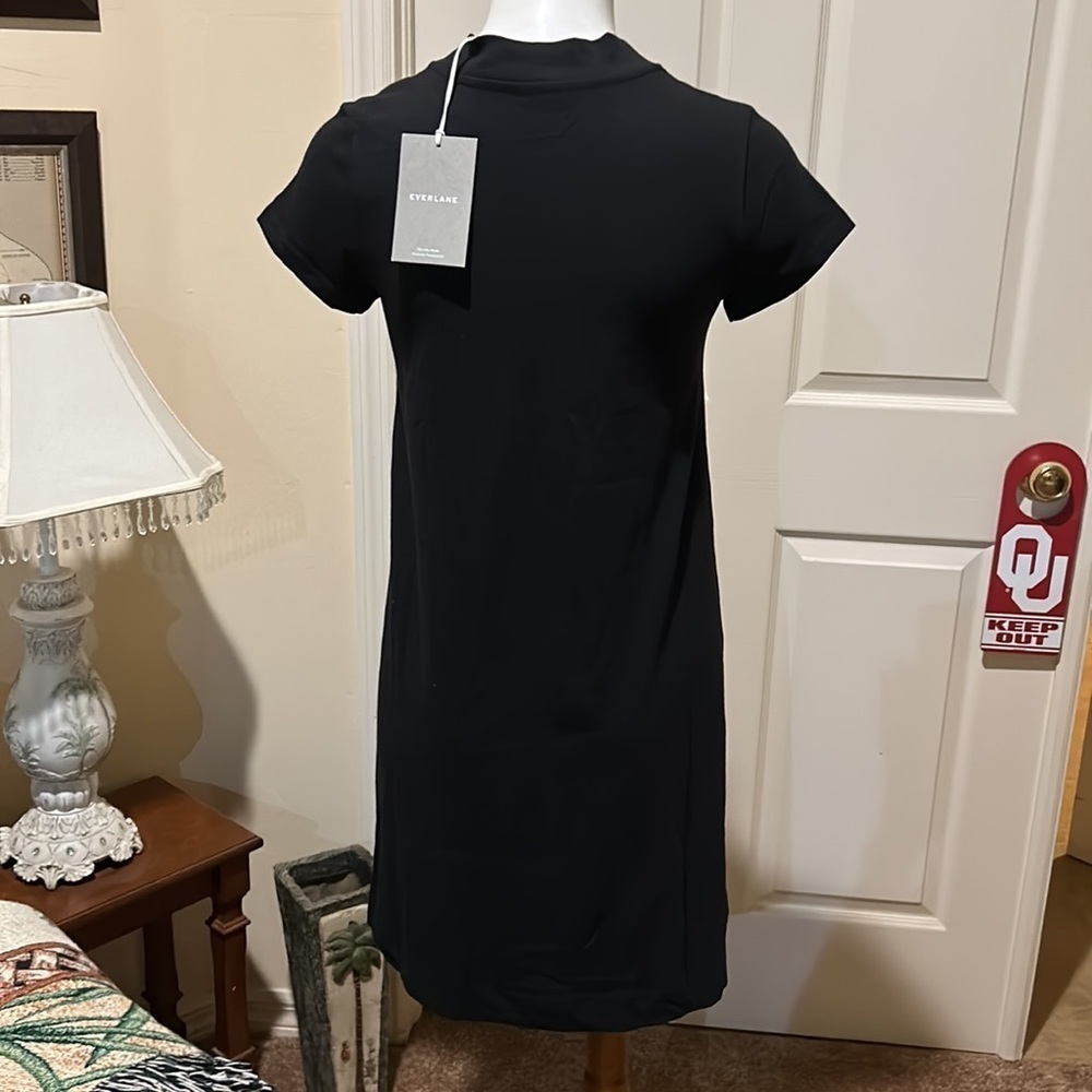 Everlane swing s/s mock neck dress. NWT. Small - Picture 4 of 9